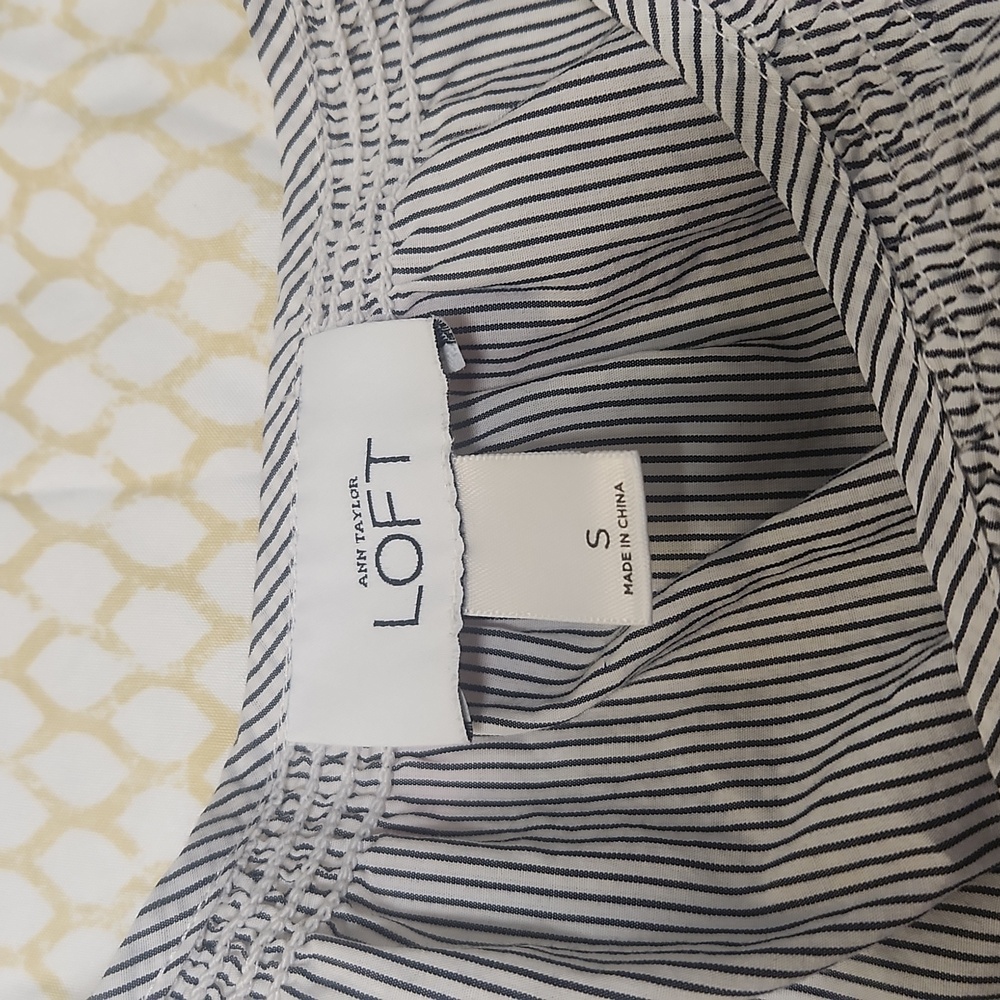 LOFT Gray 3/4 Sleeve Buttoned Tunic, Size Small - Picture 7 of 8